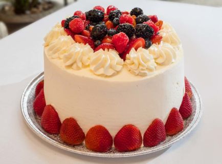 Cake with Berries